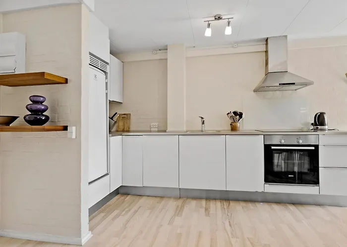Apartment 2 Bedroom Awesome In Svaneke