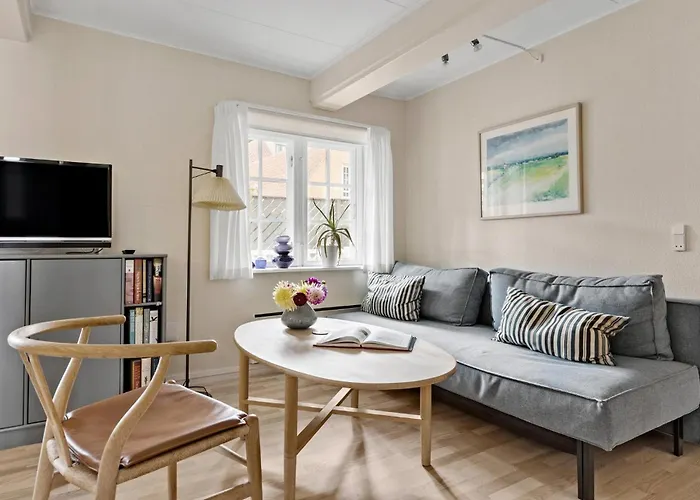 Apartment 2 Bedroom Awesome In *