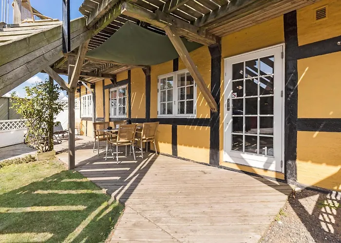 2 Bedroom Awesome In *