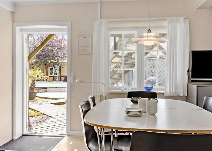 2 Bedroom Awesome In Apartment